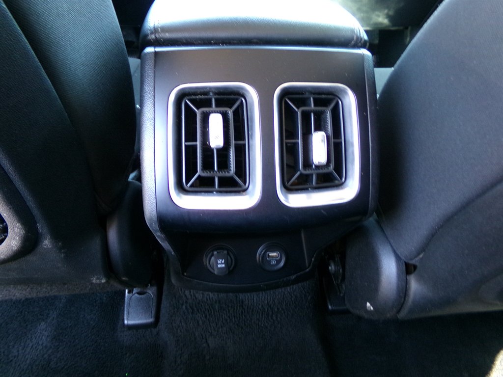 2022 Kia Sorento - $20,977