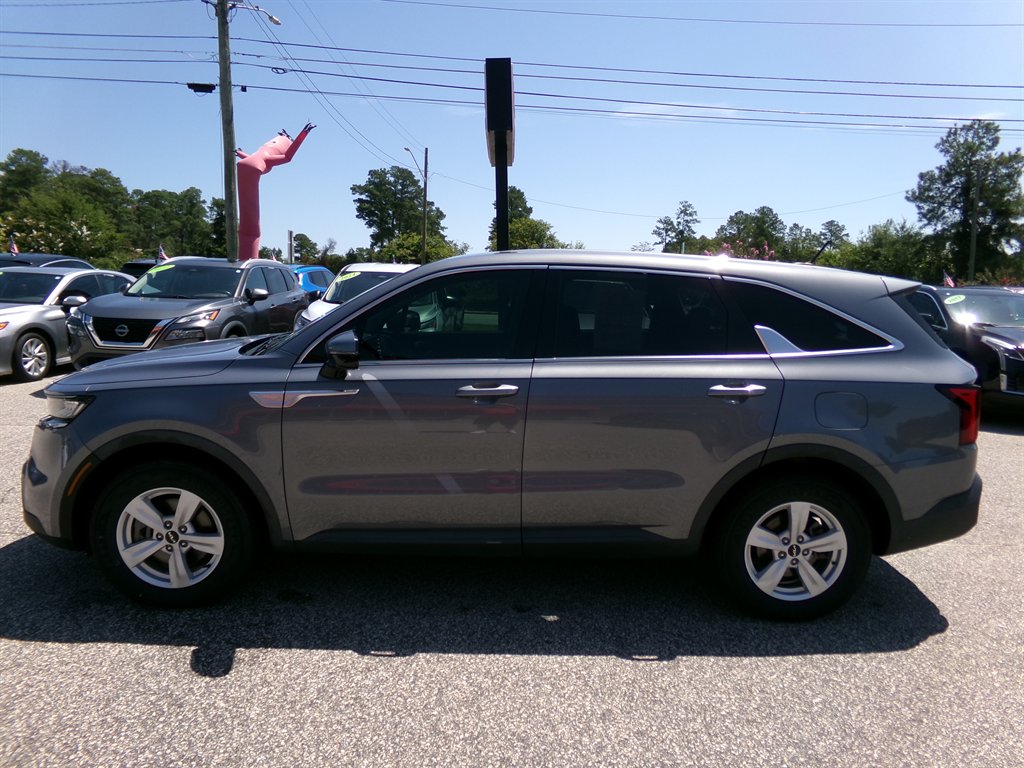 2022 Kia Sorento - $20,977