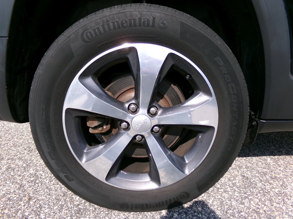 2019 Jeep Cherokee - $24,955