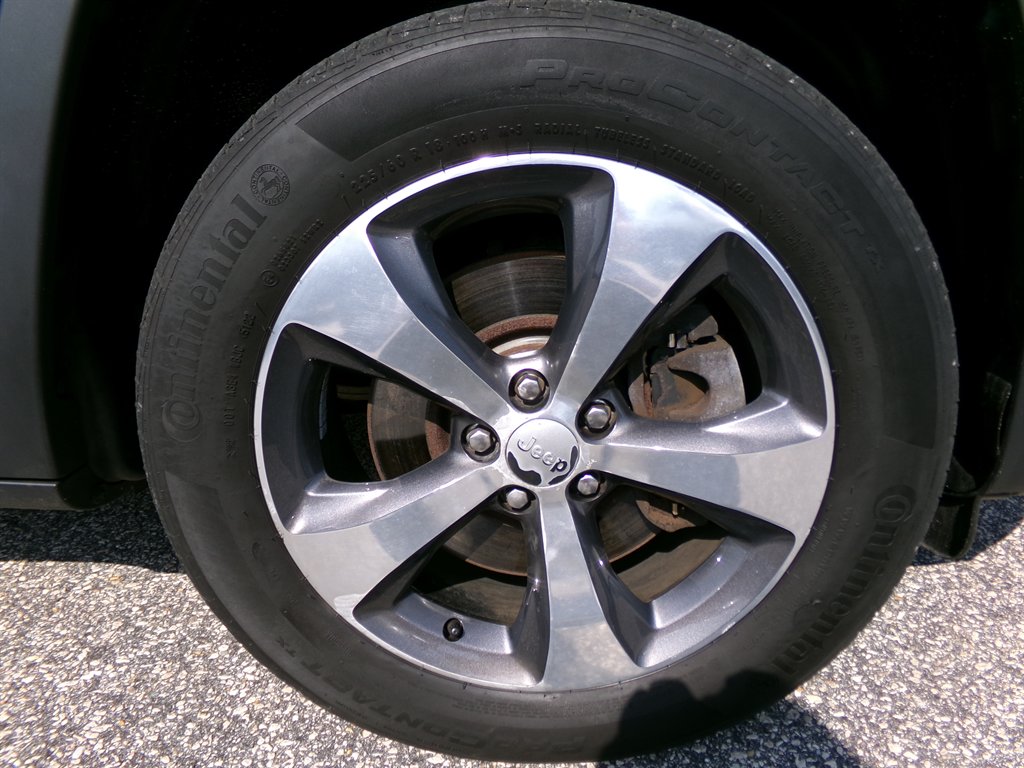 2019 Jeep Cherokee - $24,955
