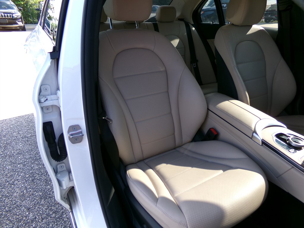 2020 Mercedes-Benz C-Class - $28,752