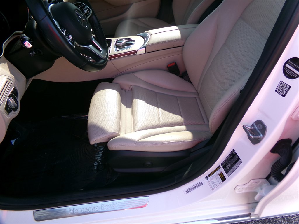 2020 Mercedes-Benz C-Class - $28,752