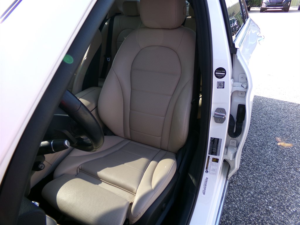 2020 Mercedes-Benz C-Class - $28,752