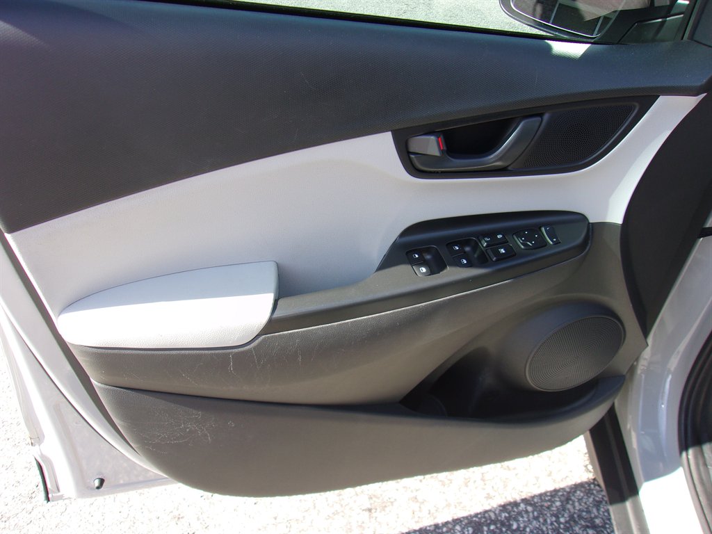 2023 Hyundai Kona - $22,654