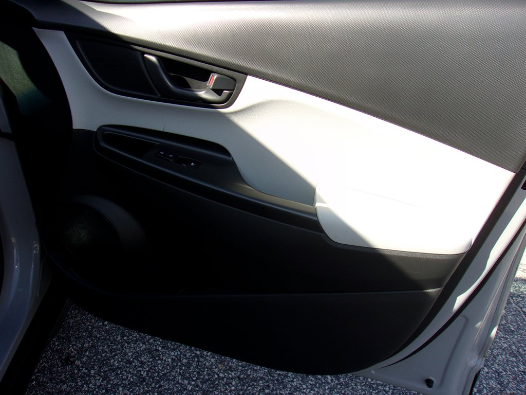 2023 Hyundai Kona - $22,654