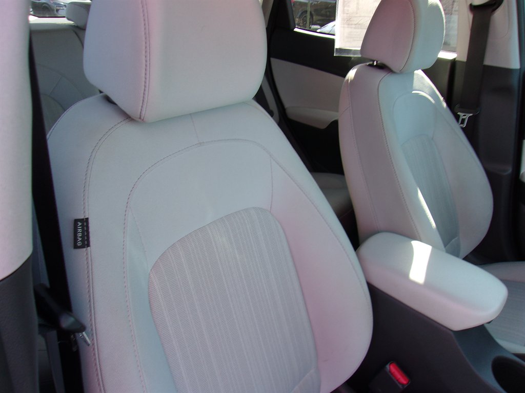 2023 Hyundai Kona - $22,654