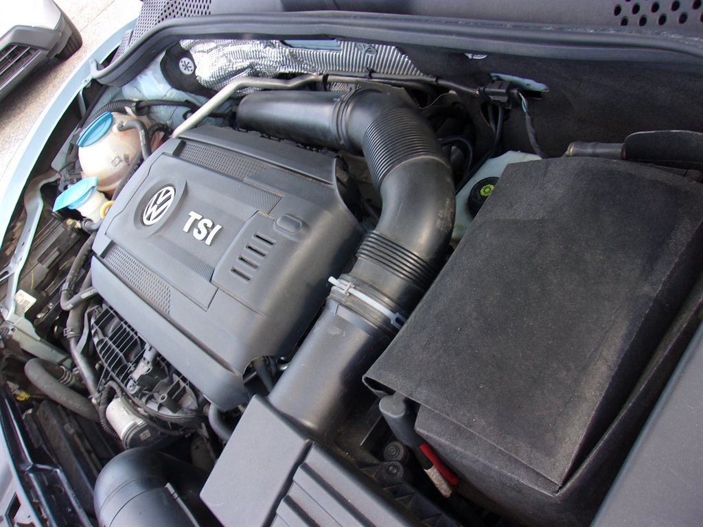 2015 Volkswagen Beetle - $17,254