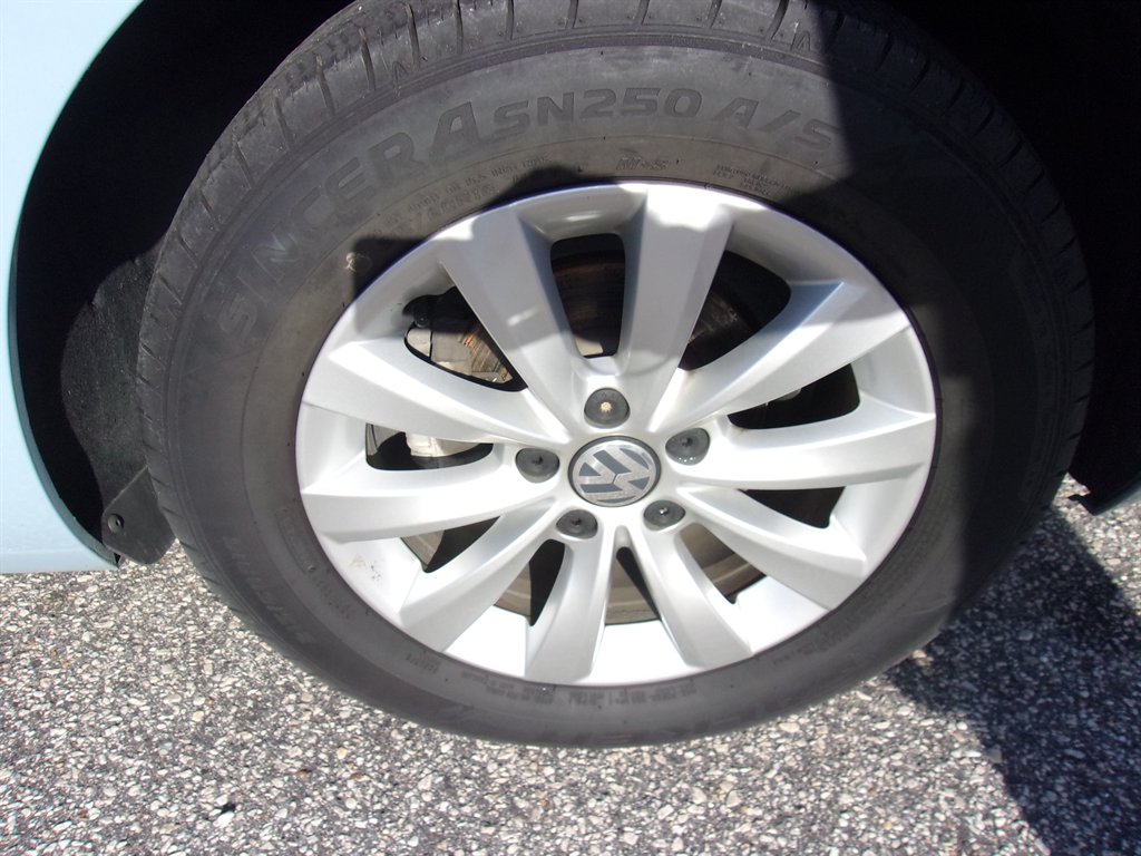 2015 Volkswagen Beetle - $17,254