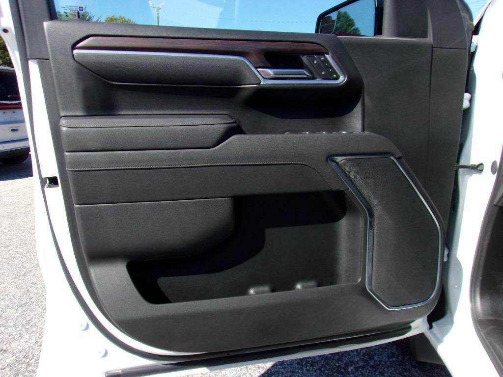 2025 GMC Sierra - $41,614