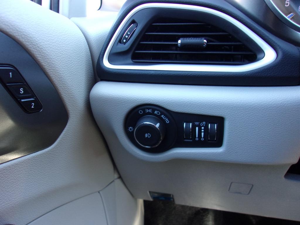 2024 Chrysler Pacifica - $26,914