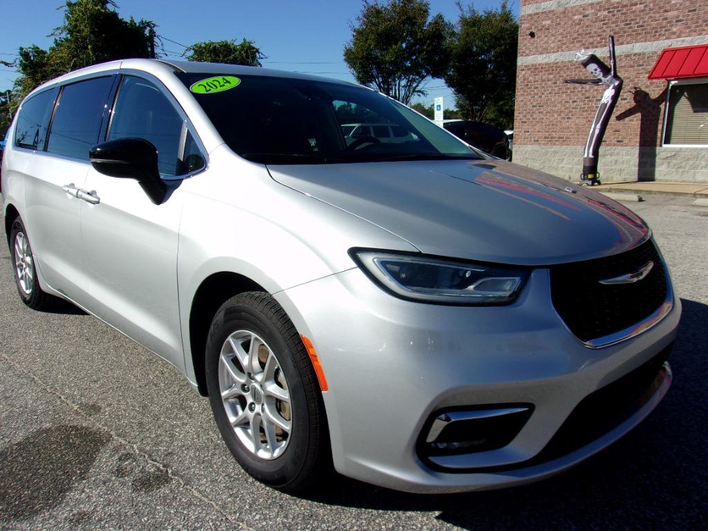2024 Chrysler Pacifica - $26,914