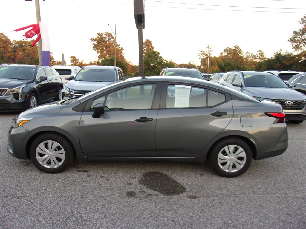 2025 Nissan Versa
