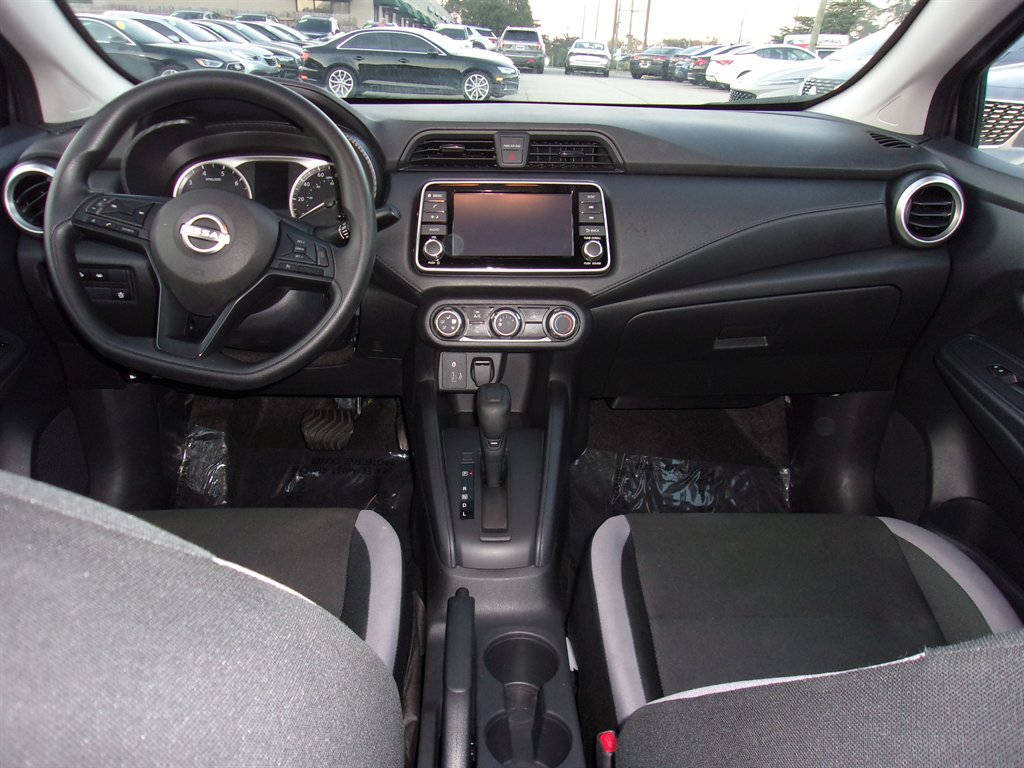 2025 Nissan Versa