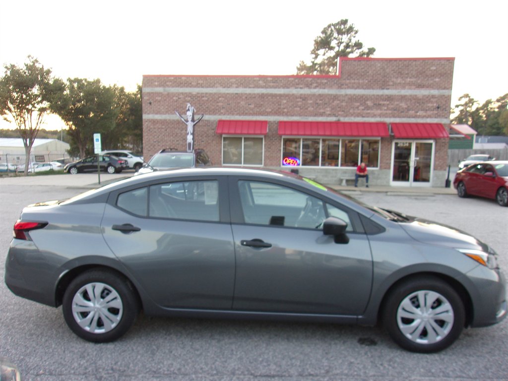 2025 Nissan Versa