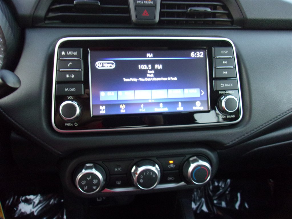 2025 Nissan Versa