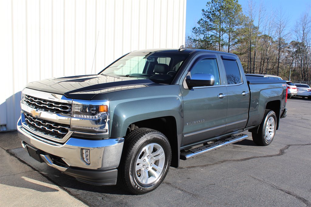 2017 Chevrolet Silverado 1500 LTZ photo