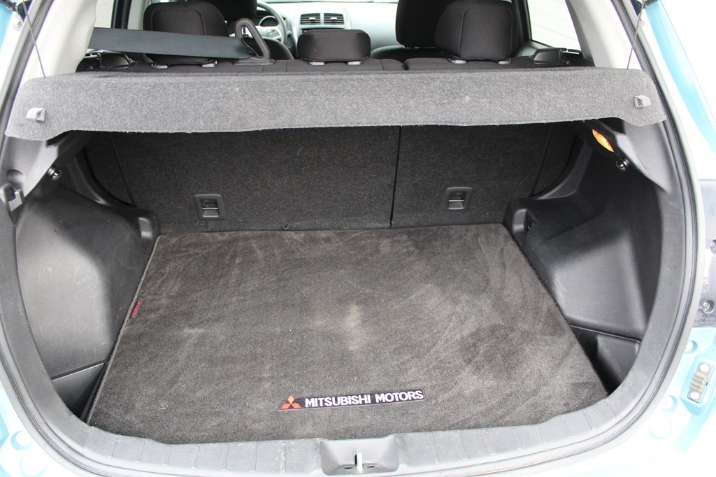 2014 Mitsubishi Outlander Sport ES photo