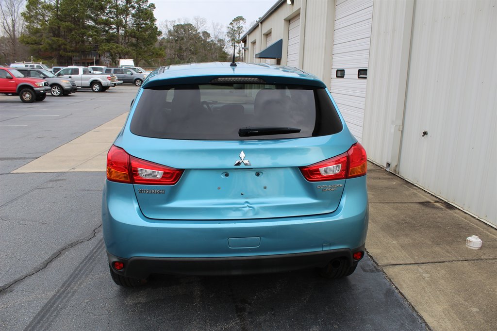 2014 Mitsubishi Outlander Sport ES photo