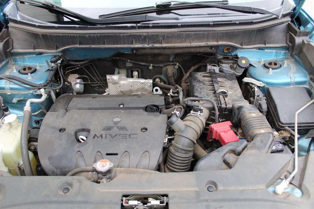 2014 Mitsubishi Outlander Sport ES photo