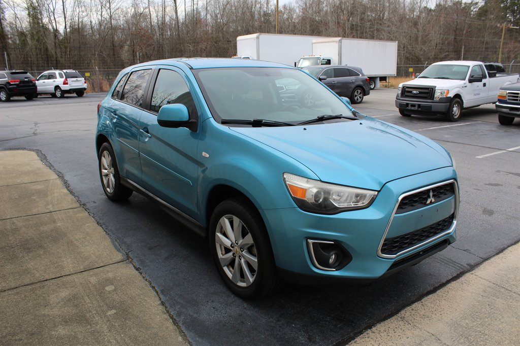 2014 Mitsubishi Outlander Sport ES photo
