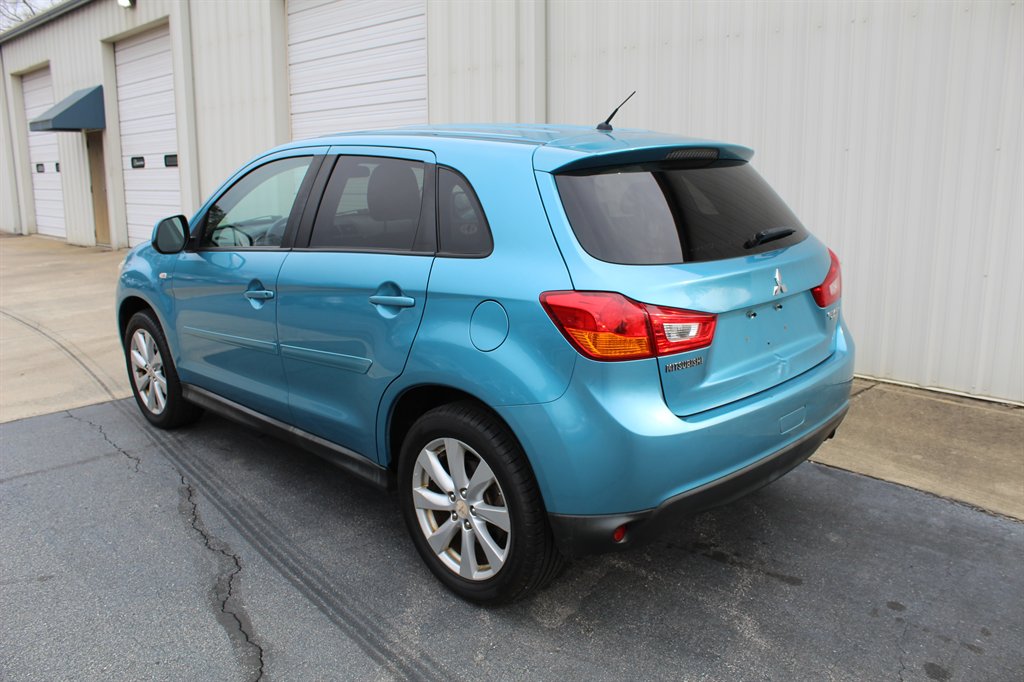 2014 Mitsubishi Outlander Sport ES photo