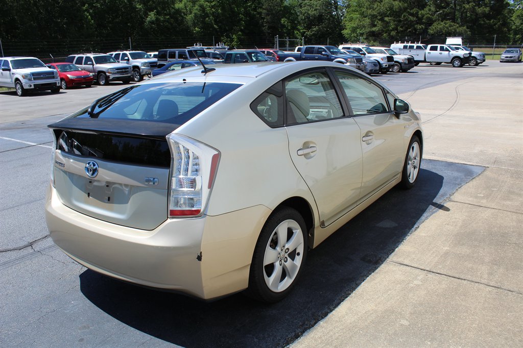 2010 Toyota Prius II photo