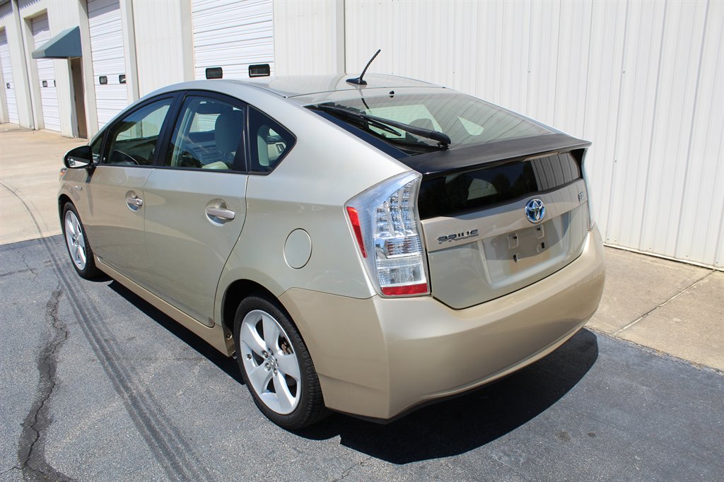 2010 Toyota Prius II photo