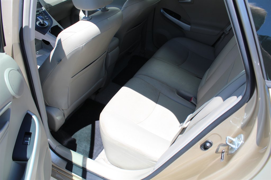 2010 Toyota Prius II photo