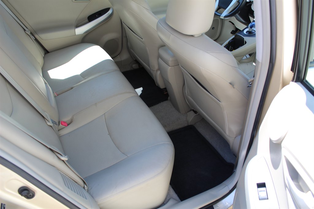 2010 Toyota Prius II photo