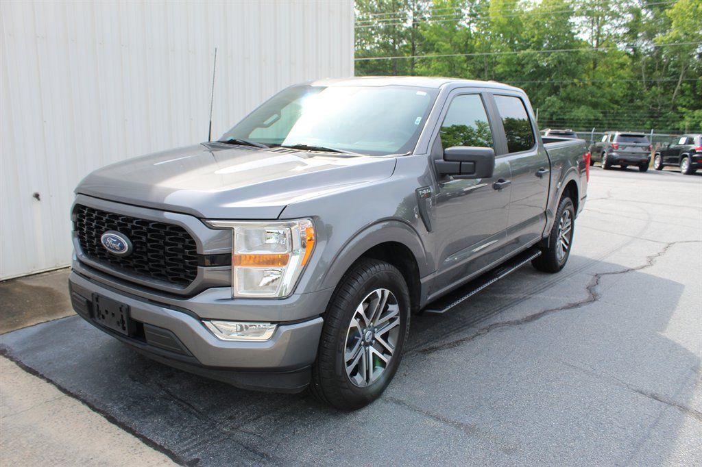 2021 Ford F-150 - $27,700