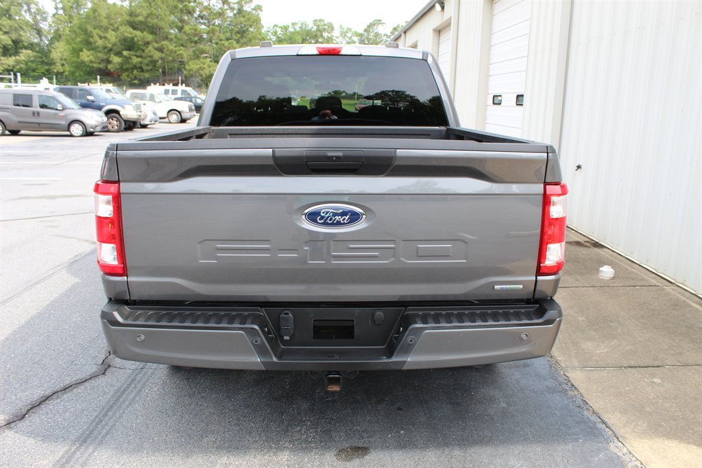 2021 Ford F-150 - $27,700