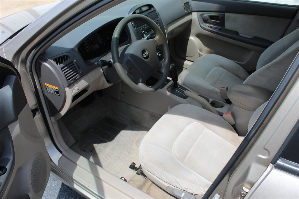 2006 Kia Spectra - $3,900