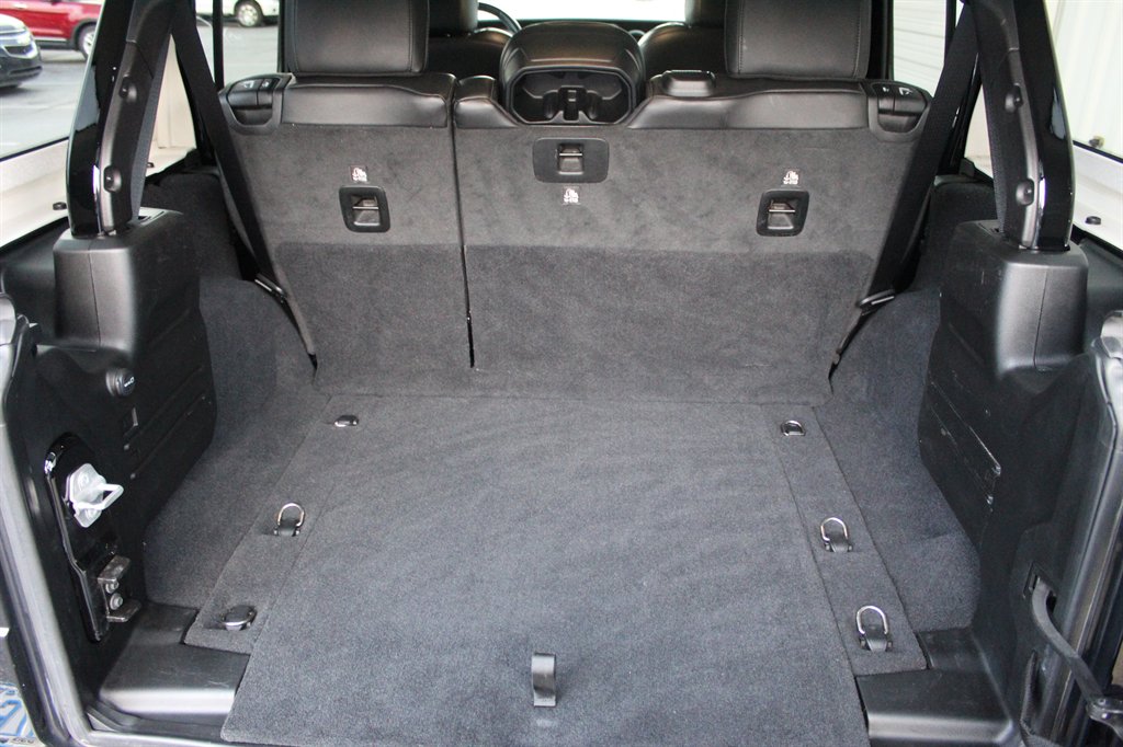 2020 Jeep Wrangler - $21,550