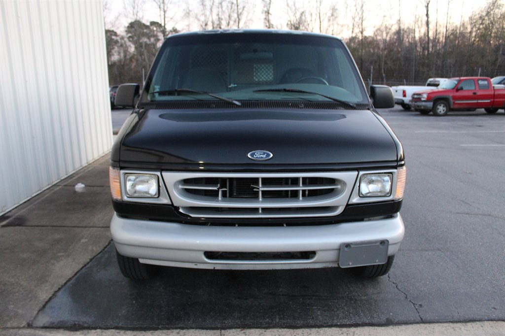 2000 Ford E-150 - $6,990