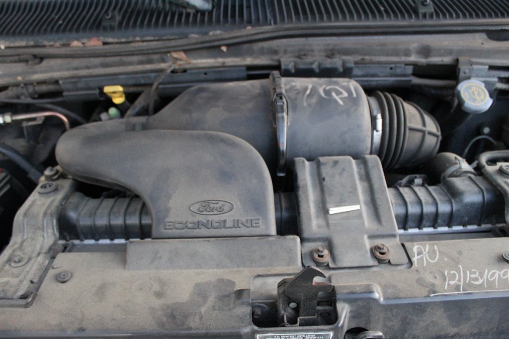 2000 Ford E-150 - $6,990