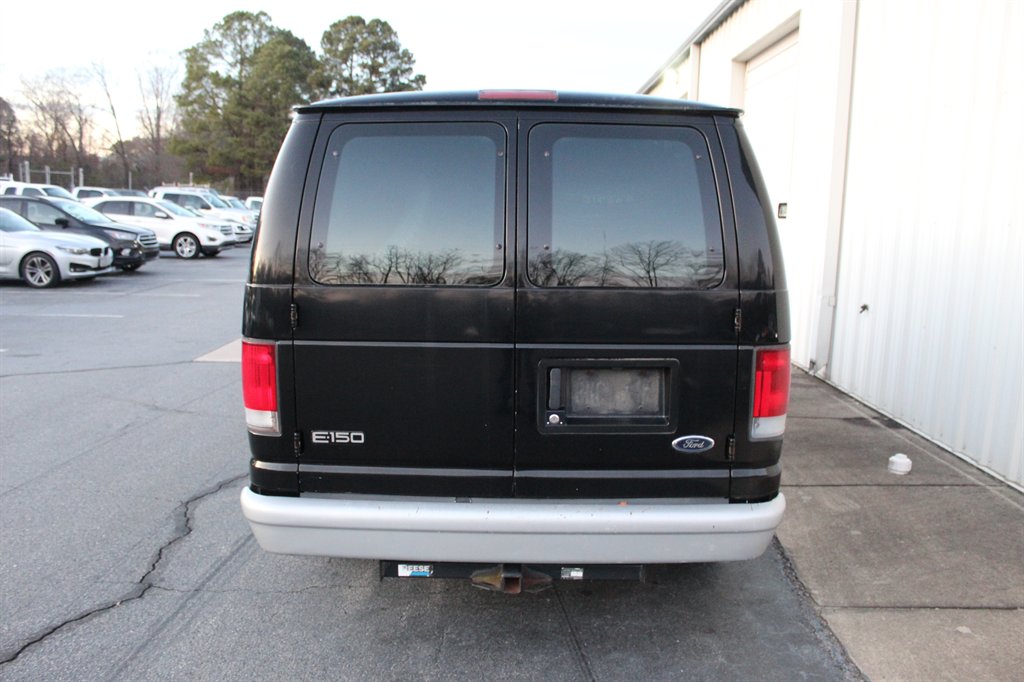 2000 Ford E-150 - $6,990