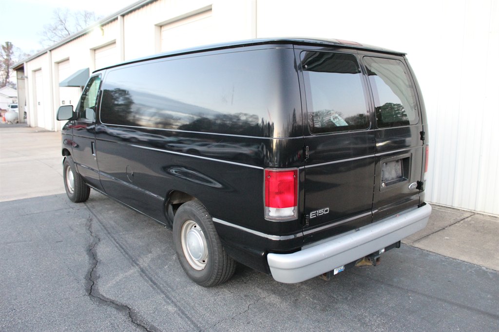 2000 Ford E-150 - $6,990