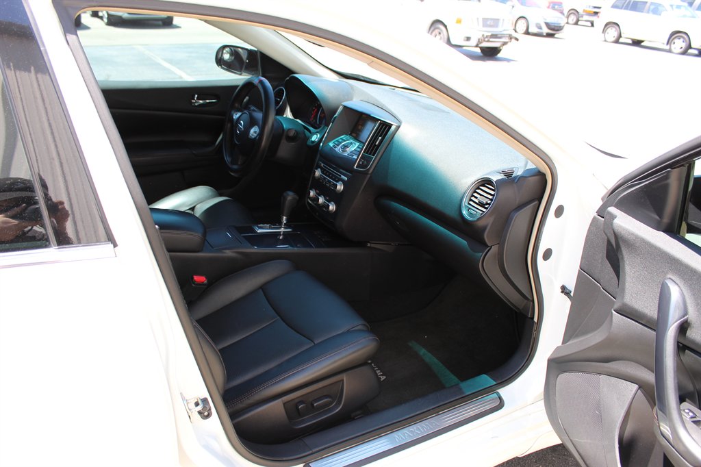 2014 Nissan Maxima - $8,200
