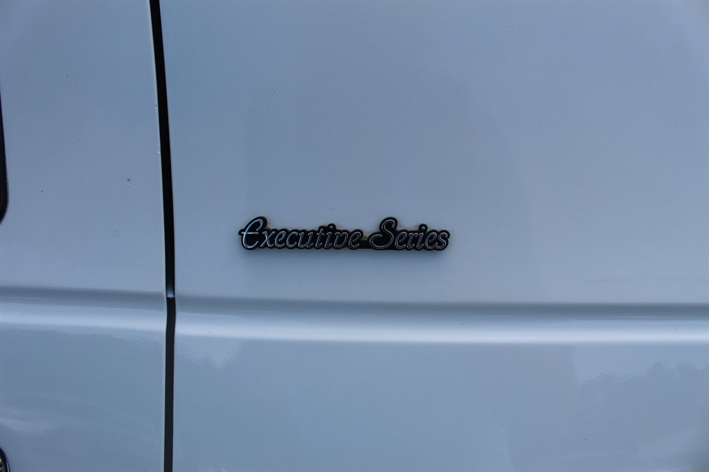 2000 Lincoln Town Car - $7,900