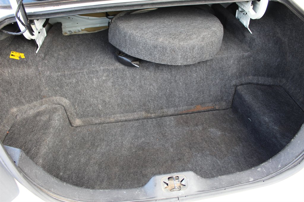 2000 Lincoln Town Car - $7,900