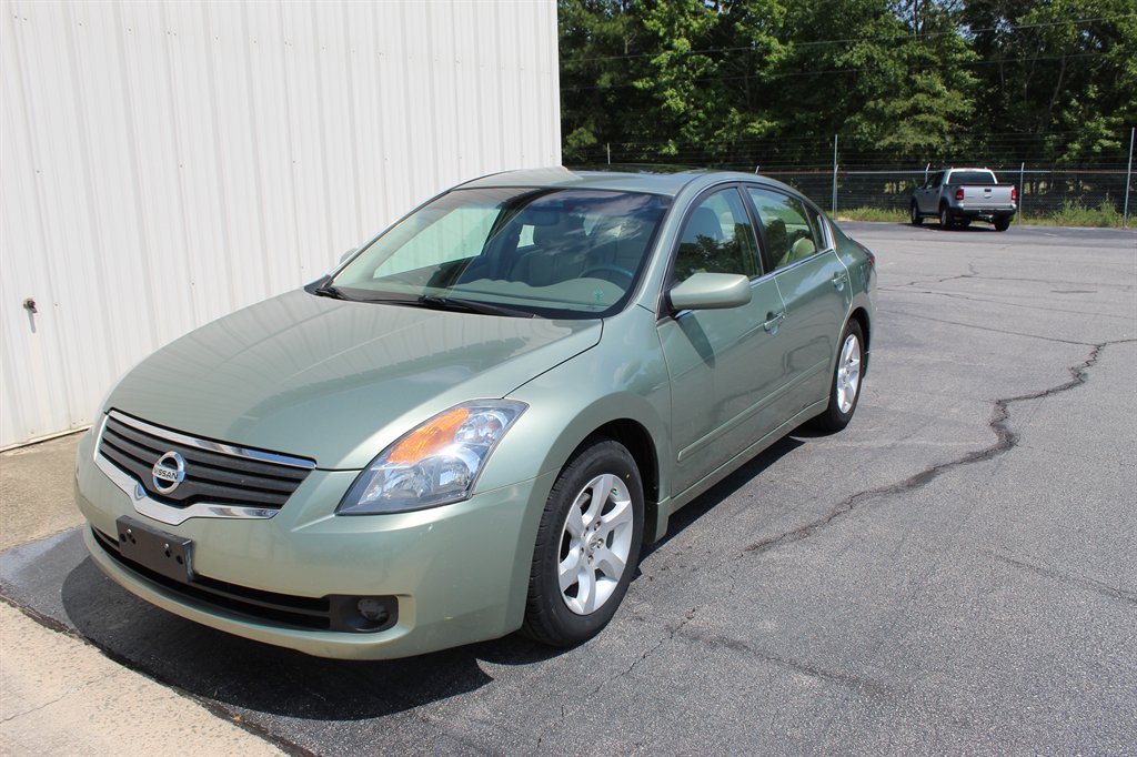 2008 Nissan Altima - $7,900