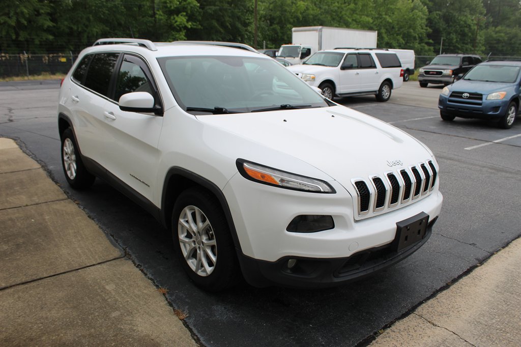 2014 Jeep Cherokee - $8,000