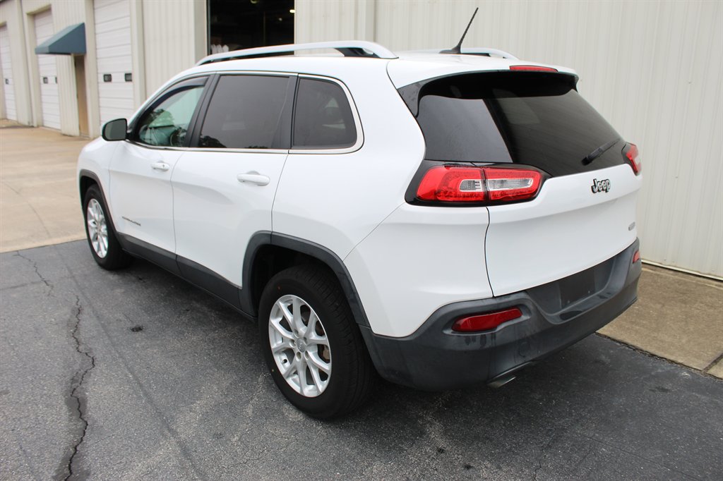 2014 Jeep Cherokee - $8,000