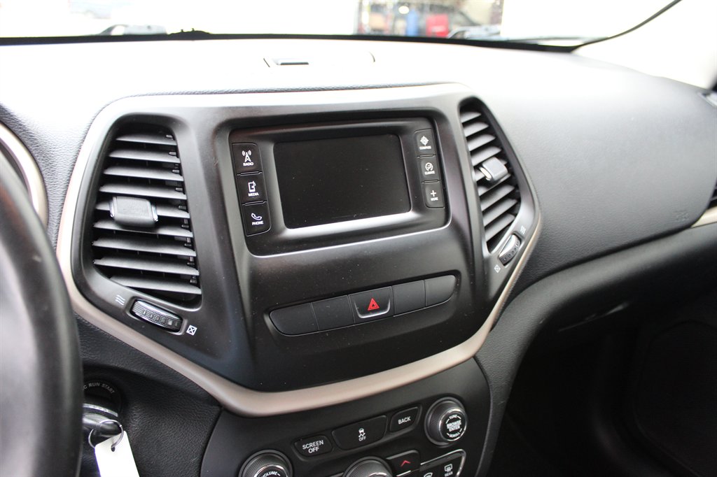 2014 Jeep Cherokee - $8,000