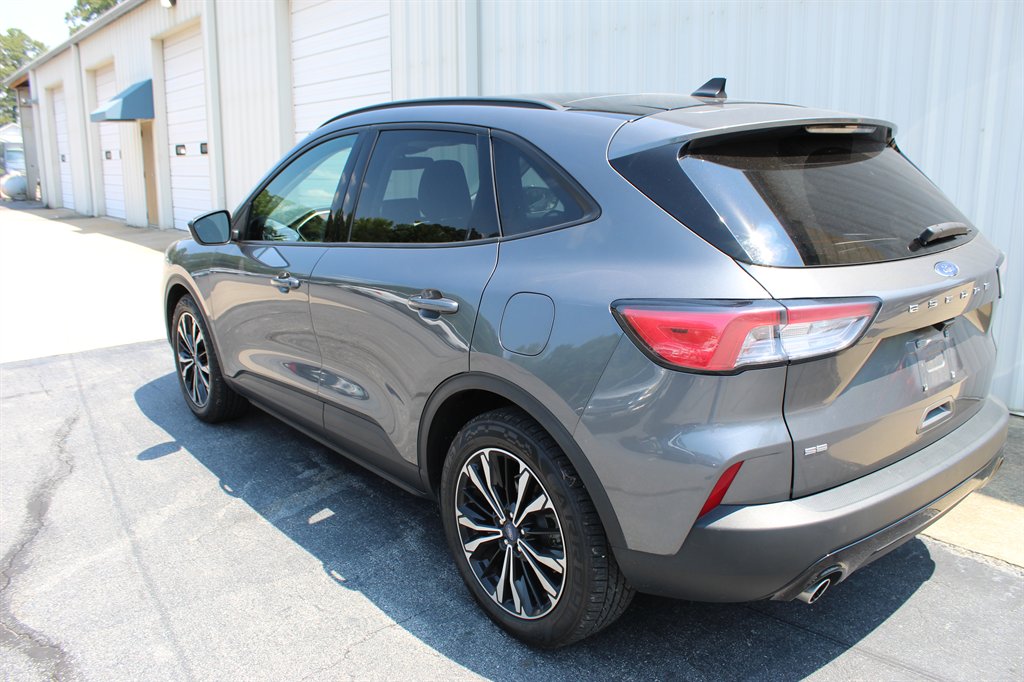 2022 Ford Escape - $19,200