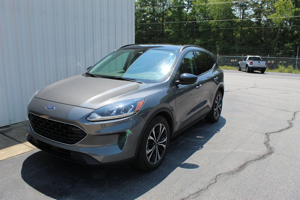 2022 Ford Escape - $19,200