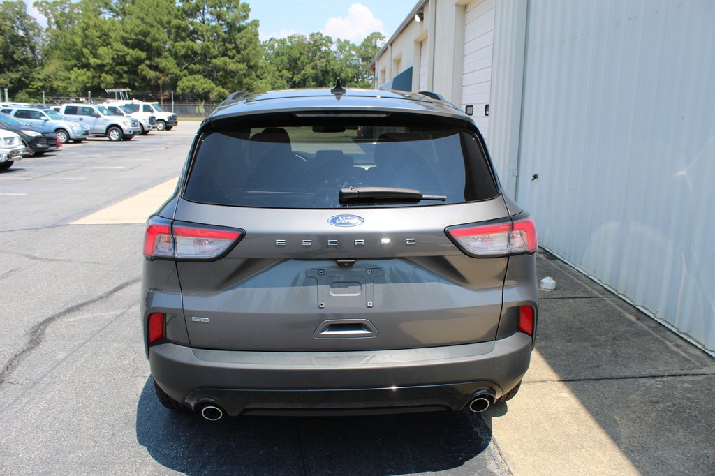 2022 Ford Escape - $19,200