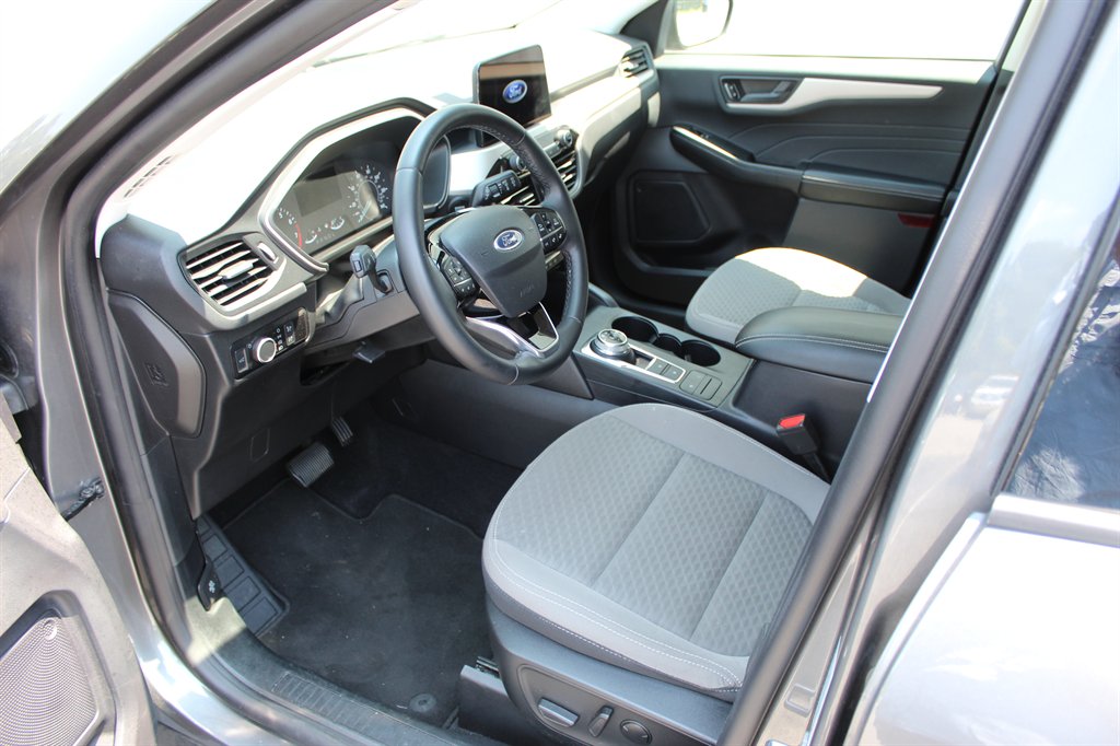 2022 Ford Escape - $19,200