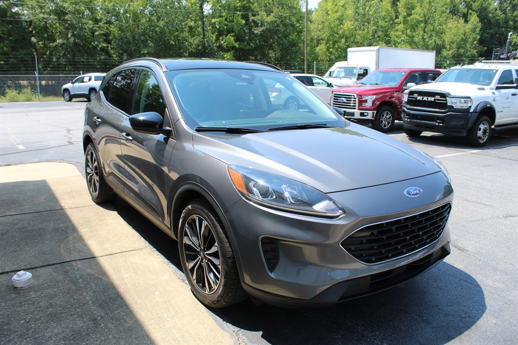 2022 Ford Escape - $19,200