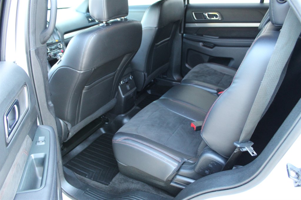 2018 Ford Explorer - $12,000